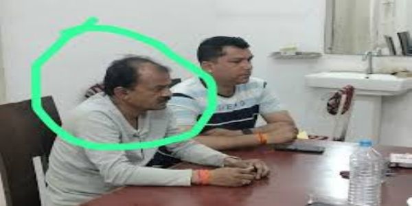 निवाली में लोकायुक्त की बड़ी कार्रवाई, ब्लॉक रिसोर्स कोऑर्डिनेटर 5 हजार रिश्वत लेते रंगे हाथ गिरफ्तार