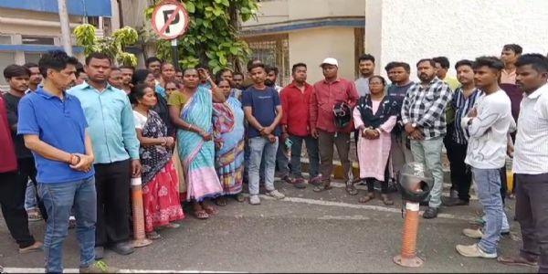 ड्यूटी के बाद गेट पर गिरकर ठेका कर्मी की मौत