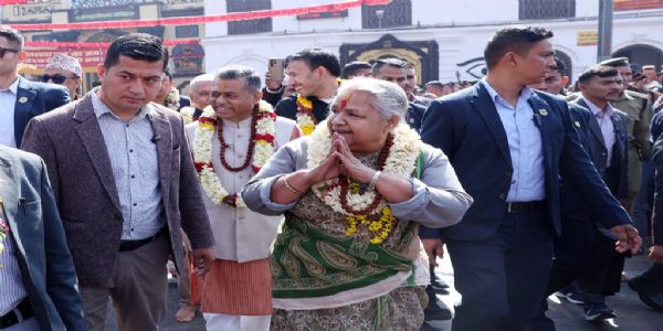 सुशीला कार्की ने पशुपतिनाथ मंदिर में किया रुद्राभिषेक