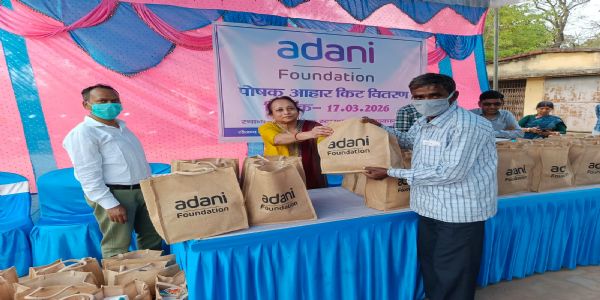 अदाणी फाउंडेशन ने 80 टीबी मरीजों को दिया पोषण किट