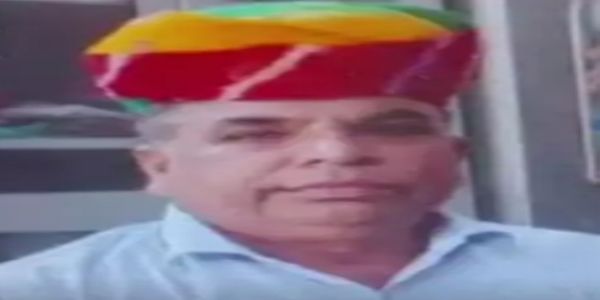 कापरड़ा में सरकारी स्कूल में शिक्षक ने पेड़ पर लगाया फंदा