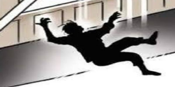 ज्योतिषाचार्य ने तेरहवीं मंजिल से कूदकर की आत्महत्या, फ्लैट में मिला मां का शव