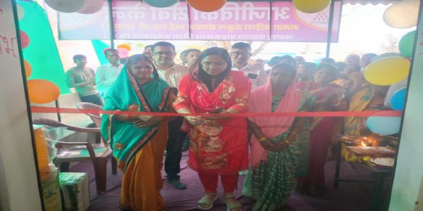 बलरामपुर : रूपपुर में आजीविका सेवा केंद्र व चूजा पालन इकाई का शुभारंभ