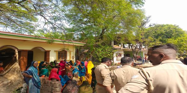 विवाहिता की संदिग्ध मौत, ससुरालियाें पर लगा दहेज हत्या का आरोप