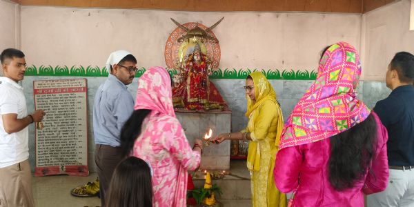 चैत्र नवरात्र को लेकर एसएसबी हेडक्वार्टर स्थित मंदिर में कलश स्थापना के साथ पूजा अर्चना
