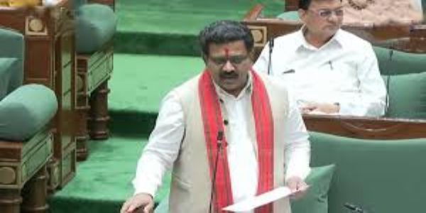 छग विधान सभा : विपक्ष ने छत्तीसगढ़ धर्म स्वातंत्र्य विधेयक 2026 पर आपत्ति उठाते हुए सदन कार्यवाही का किया बहिष्कार