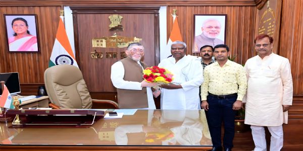राज्यपाल से विधायक मथुरा महतो ने की मुलाकात