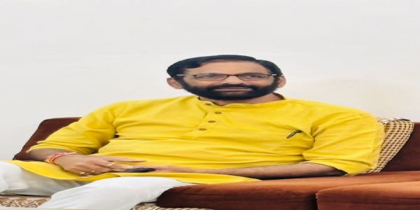 मुंबई के ब्रिटिश काल के 4,000स्टॉल धारकों को सुरक्षा दें-विधायक केलकर