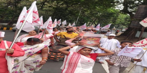 भारतीय नववर्ष पर निकली भव्य स्वर्वेद यात्रा