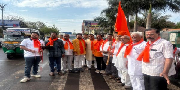 वैदिक मंत्रों के बीच किया भारतीय नववर्ष का स्वागत