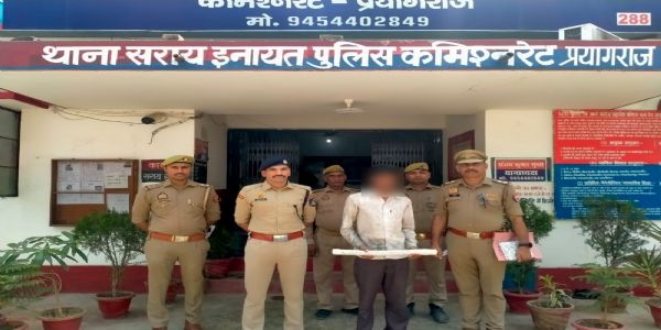 पत्नी की हत्या के मामले में आरोपित गिरफ्तार, आलाकत्ल बरामद