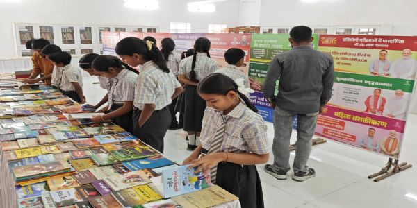 राजस्थानी भाषा अकादमी की दो दिवसीय पुस्तक-प्रदर्शनी रही ज्ञानवर्द्धक