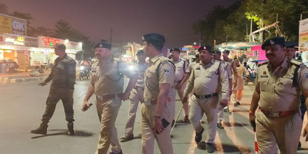 कोरबा में होली और रमज़ान ईद को लेकर पुलिस का फ्लैग मार्च, 200 से अधिक जवानों ने संभाला मोर्चा