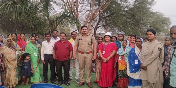 जांजगीर चांपा: ग्राम तागा में महिला कमांडो दल का गठन, नशा मुक्ति और होली को लेकर पुलिस की विशेष पहल