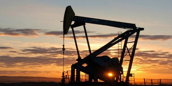 मध्य पूर्व में सैन्य हमलों के बाद तनाव से कच्चे तेल के दाम में 7.60 फीसदी की उछाल