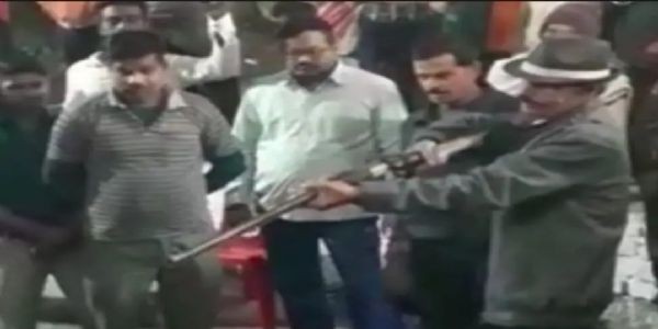 सिरोंज में सदियों पुरानी परंपरा , बंदूक की गोली से होगा होलिका दहन