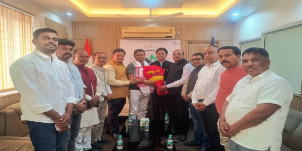 चाईबासा नगर परिषद् व्यापारिक हितों की रक्षा के लिए प्रतिबद्ध : नितिन