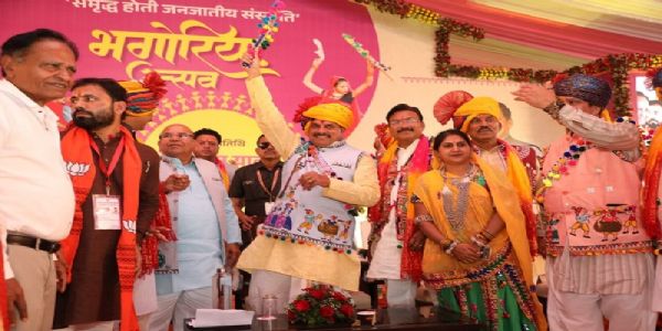 मप्रः भगोरिया पर्व में शामिल हुए मुख्यमंत्री डॉ. यादव, जुलवानिया हाट में उड़ा उल्लास और परंपरा का रंग