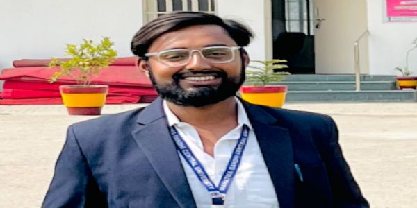 एमजीसीयूबी के छात्र उज्ज्वल कुमार का आई-डिस्कवर फेलोशिप में चयन