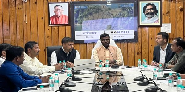 पर्व-त्योहारों में ध्वनि प्रदूषण के तय मानकों का सख्ती से पालन कराएं अधिकारी : उपायुक्त