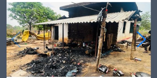 आग लगने से मोटर पार्ट्स दुकान और आवास जलकर राख