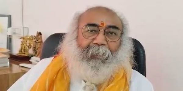 प्रधानमंत्री ने फोन करके कल्कि धाम के पीठाधीश्वर का जाना हाल-चाल