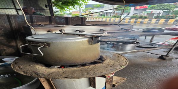 कमर्शियल एलपीजी संकट : होटल-ढाबों के कारोबारियों के सामने रोजी-रोटी का संकट