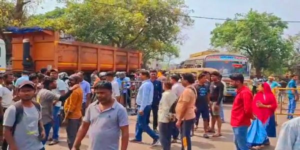 एनएच 14 पर सड़क हादसे में बेकाबू डंपर ने कइ वाहनों को टक्कर मारी, कोइ हताहत नहीं