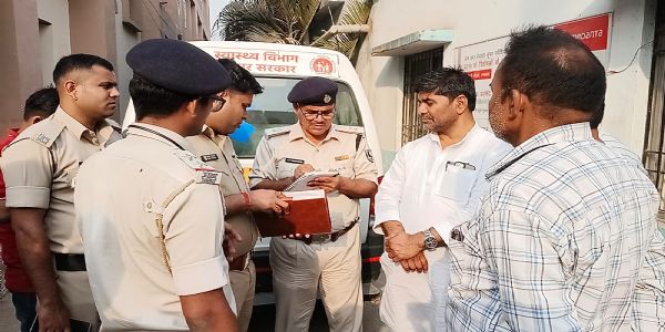 सीवान में दिनदहाड़े गोली मार 5 लाख की लूट, सीएसपीस चालक की हालत गंभीर