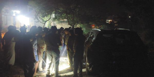 रिठी गांव में सादे कपड़ों में पहुंची महाराष्ट्र पुलिस, संदिग्ध समझ ग्रामीणों ने की मारपीट