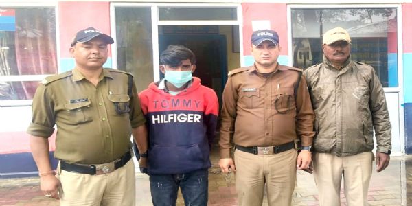 डेढ़ साल के मासूम का हत्यारा इनामी कलयुगी पिता गिरफ्तार