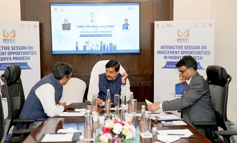 मप्र के मुख्यमंत्री ने राजस्थान के उद्योगपतियों के साथ की वन-टू-वन चर्चा