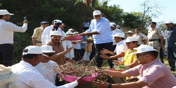 जल संरक्षण व स्वच्छता के लिए जनसहभागिता जरूरी : मंत्री प्रहलाद सिंह पटेल