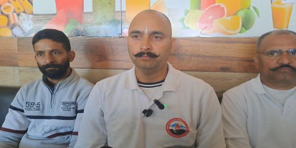 नेकी के कार्य में बाधा बने स्वास्थ्य महकमें के अधिकारी, संस्था के रक्तदान शिविर के लिए नहीं है गाड़ी की सुविधा