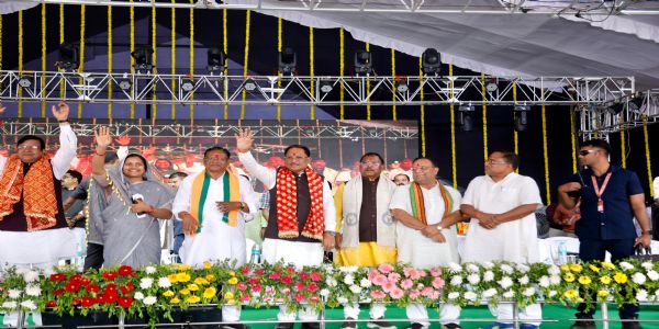 सूरजपुर : नवरात्रि पर कुदरगढ़ धाम पहुंचे सीएम, 185 करोड़ के विकास कार्यों की दी सौगात