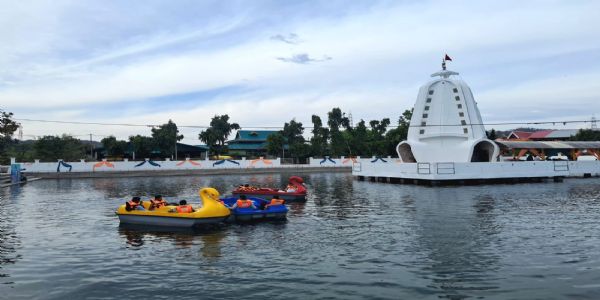 सिद्धपीठ त्रिलोकपुर में धार्मिक पर्यटन को लगेंगे नए पंख,शिव मंदिर तालाब के पास स्थापित हुआ सेल्फी पॉइन्ट  और बोटिंग हुई शुरू 