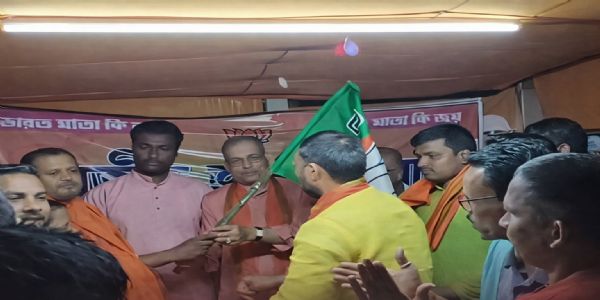 दांतन में तृणमूल को झटका, कर्माध्यक्ष भाजपा में शामिल