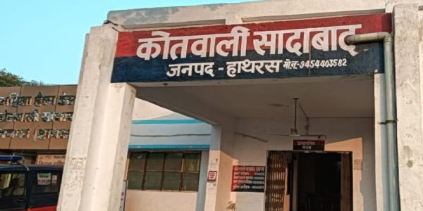 बाइक सवारों से लिफ्ट मांगना एक व्यक्ति को पड़ा महंगा, जेब से 14 हजार पार