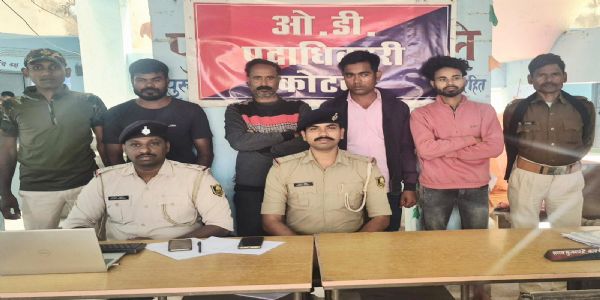 चोरी की बाईक के साथ चार गिरफ्तार,जब्त बाइक छतौनी से हुई थी चोरी