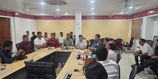 छग : चार अलग-अलग प्रकरणों में नशे का सामान बेचते एक महिला समेत 12 आरोपित गिरफ्तार