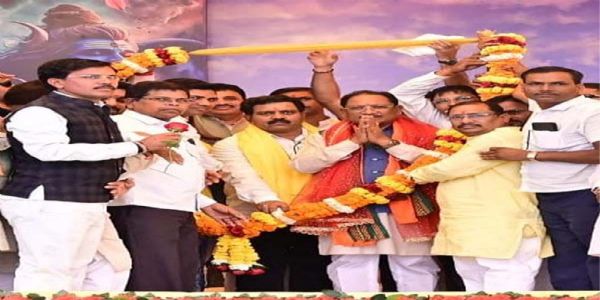 मुख्यमंत्री साय ने जुनवानी नर्मदा धाम में की पंच कुंडीय श्री रुद्र महायज्ञ की परिक्रमा