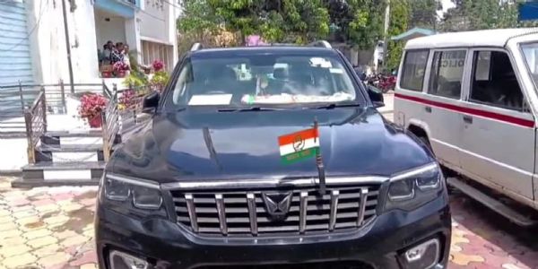 नाका जांच में पूर्व विधायक की गाड़ी से हथियार बरामद, छह गिरफ्तार