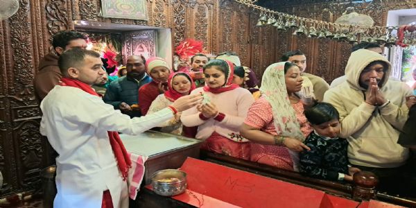 चौथे नवरात्र पर त्रिलोकपुर मंदिर पहुंचे 6 हजार श्रद्धालु