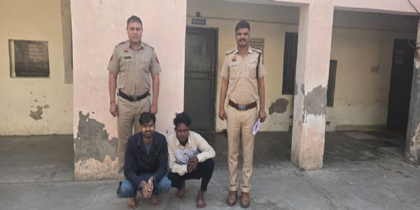 फरीदाबाद : स्क्रैप गोदाम में चोरी के आरोप में मामा-भांजा गिरफ्तार