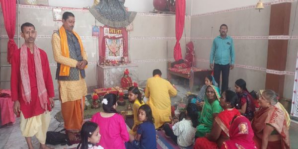 चैत्र नवरात्र के चौथे दिन मां कुष्मांडा की हुई पूजा अर्चना