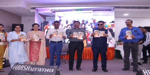 अन्नप्राशन संस्कार के साथ आंगनबाड़ी कार्यकर्त्रियों का हुआ सम्मान