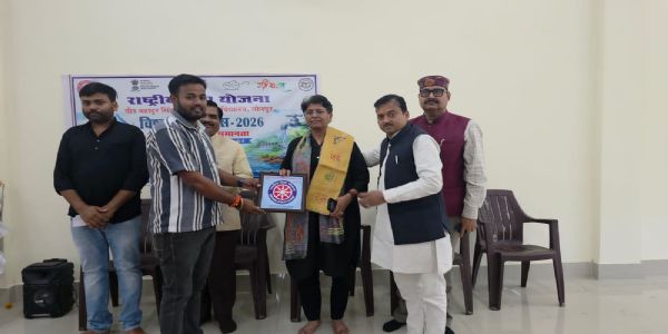 संवाद और ध्यान से ही संभव है विश्व शांति: प्रो. वंदना सिंह