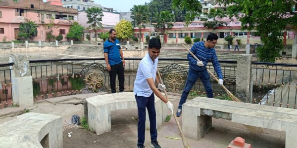 बिहार दिवस पर सीवान में भव्य आयोजन, डीएम ने दिलाया “उन्नत बिहार-उज्ज्वल बिहार” का संकल्प