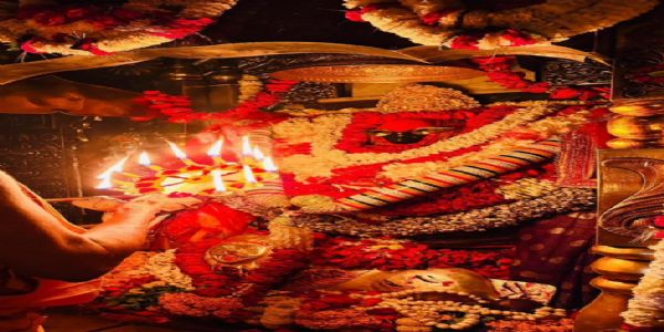 नवरात्र चतुर्थी पर विंध्यधाम में आस्था का सैलाब, 09 लाख भक्तों ने किए दर्शन