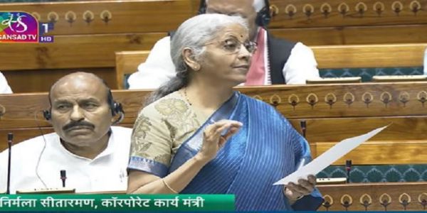 लोकसभा में कॉर्पोरेट कानून (संशोधन) विधेयक, 2026 पर जवाब देते सीतारमण लोकसभा में कॉर्पोरेट कानून (संशोधन) विधेयक, 2026 पर जवाब देते सीतारमण